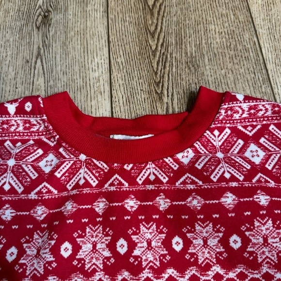 Red & white holiday Christmas crop top crew neck sweater patterned snowflakes XS - Picture 5 of 10